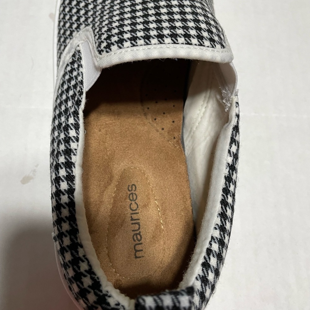 Maurice’s slip on women’s size 10 - Picture 8 of 8